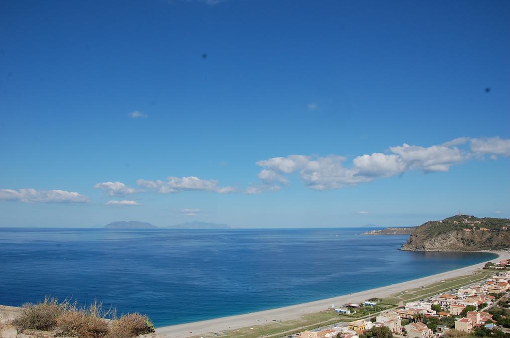 Castello Di Sotto Bed and Breakfast Milazzo Rum bild